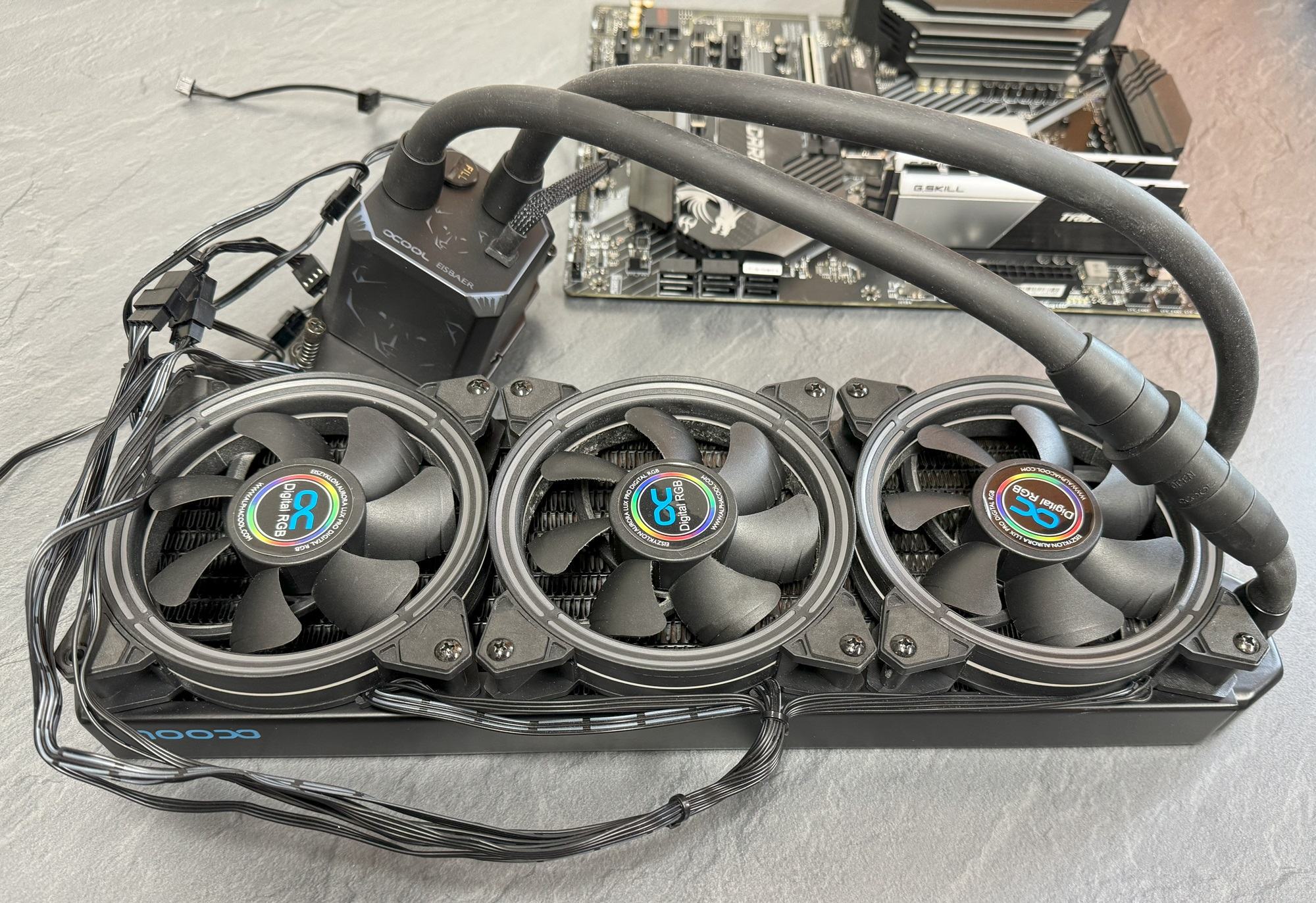01_AiO.jpg