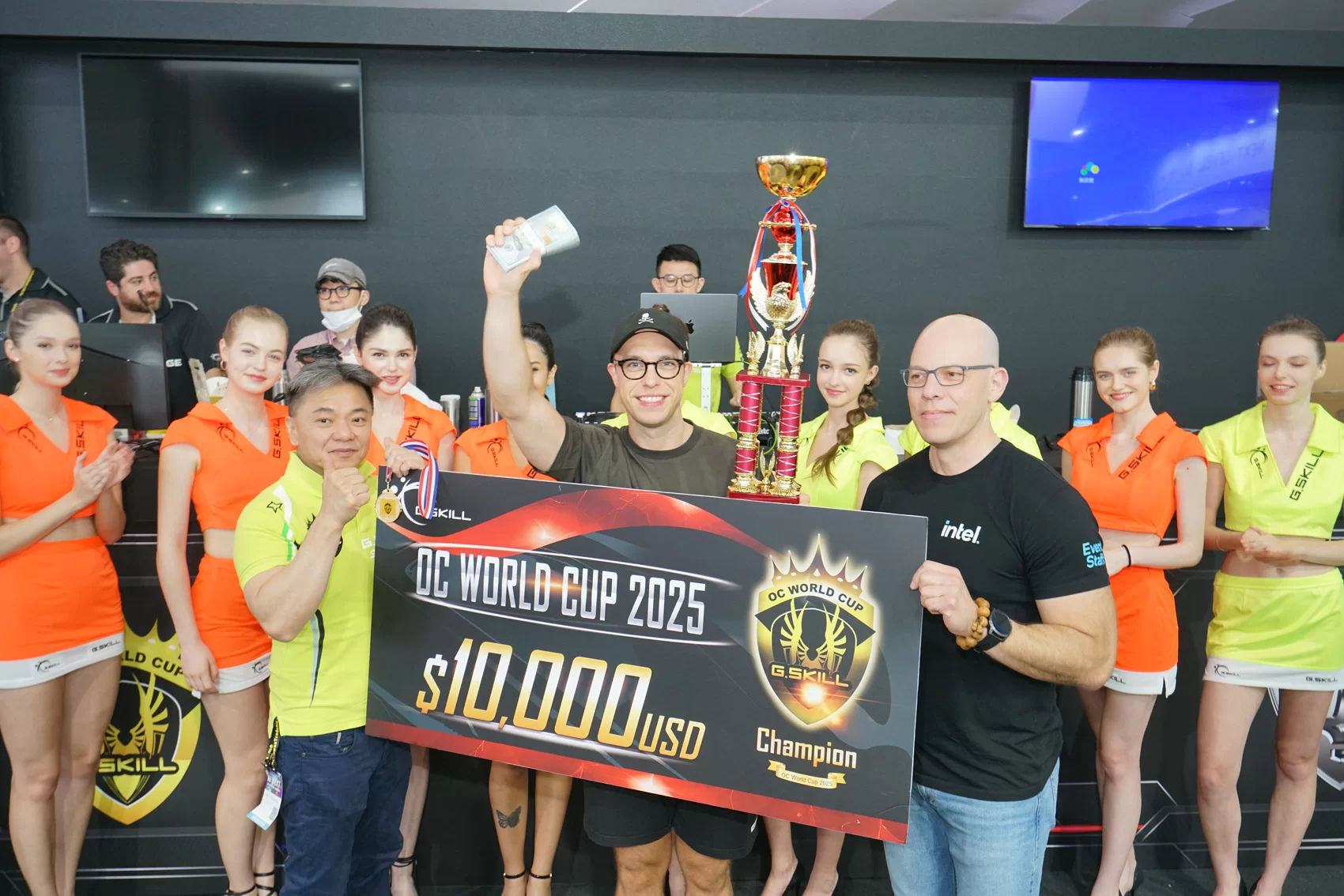 04-gskill-oc-world-cup-2025-oc-champion-award.jpg
