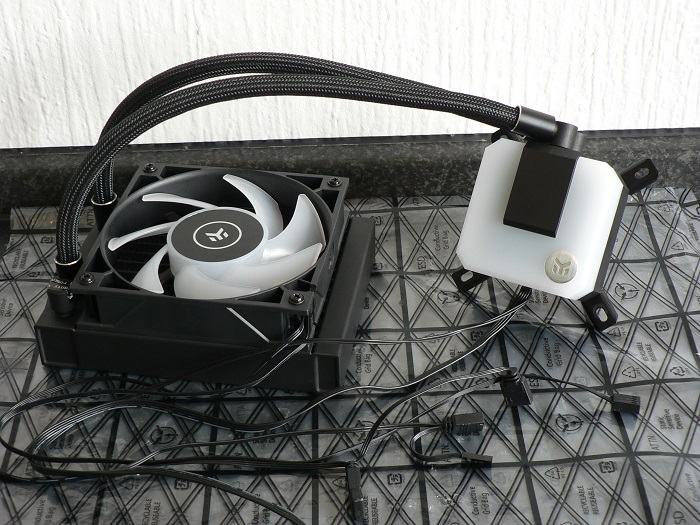 AiO.jpg