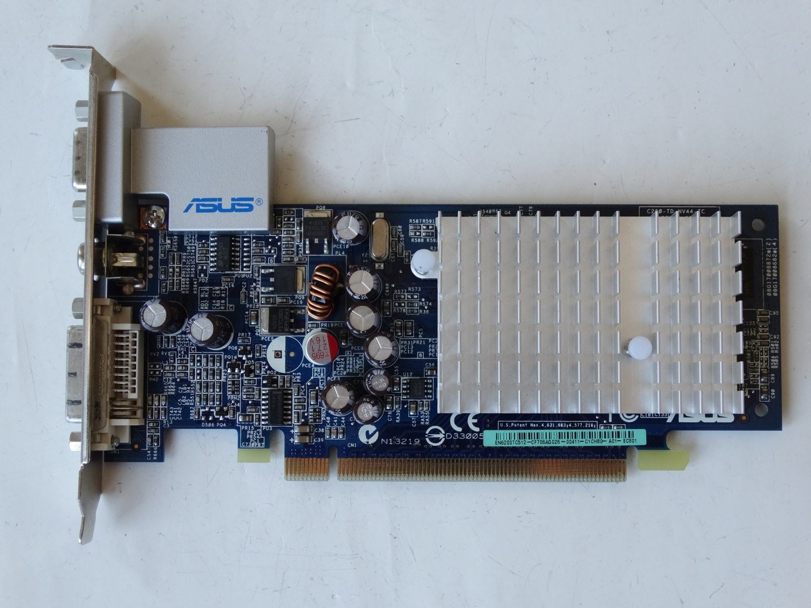 Asus Geforce 6200 TurboCache 256 MB Karte 1 (1).JPG