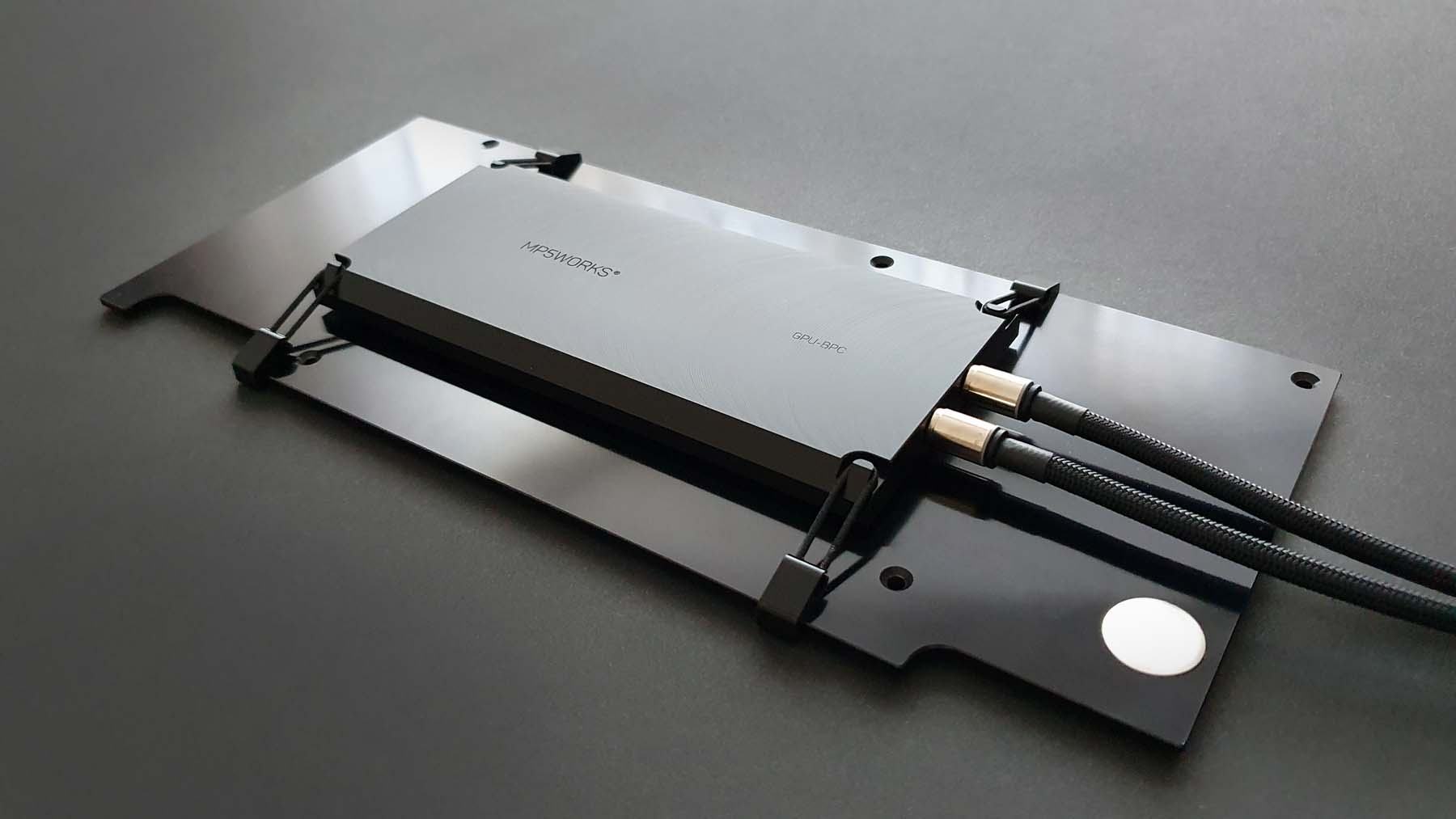 BACKPLATE-MOUNTED.jpg