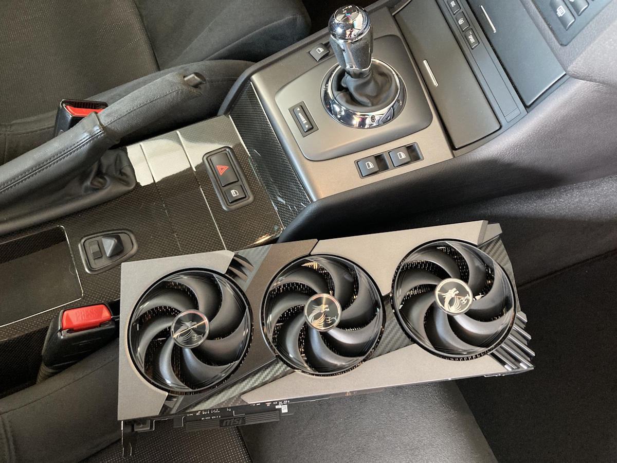 MSI_RTX5080_Vanguard_2.jpg