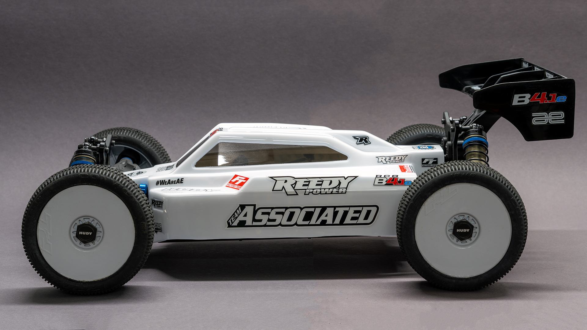 Team Associated 1:8.jpg