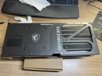 MSi RTX 5090 Ventus Demontage Lukü (24) klein.jpg