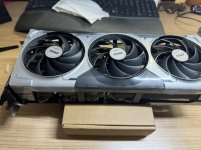 MSi RTX 5090 Ventus Demontage Lukü (25) klein.jpg